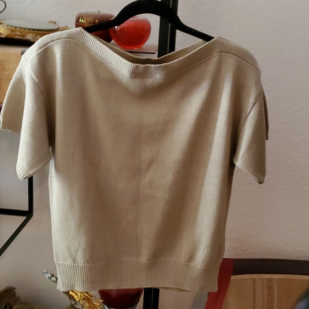Short Sleeve Sweater - Picture 2 of 4